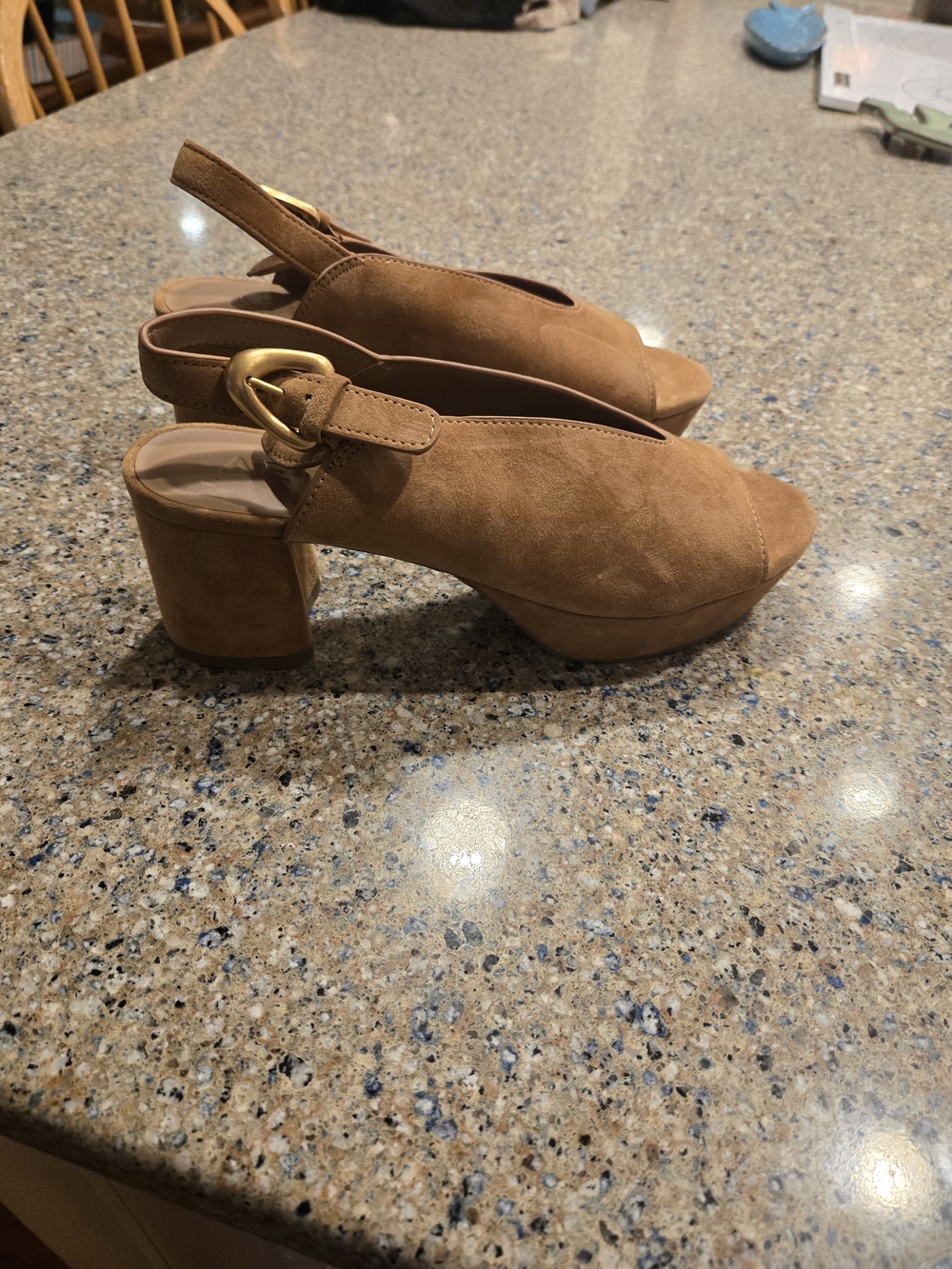 AEROSOLES Women’s Tan Suede Block Heel Slingback Cornelia Sandals, Never Worn